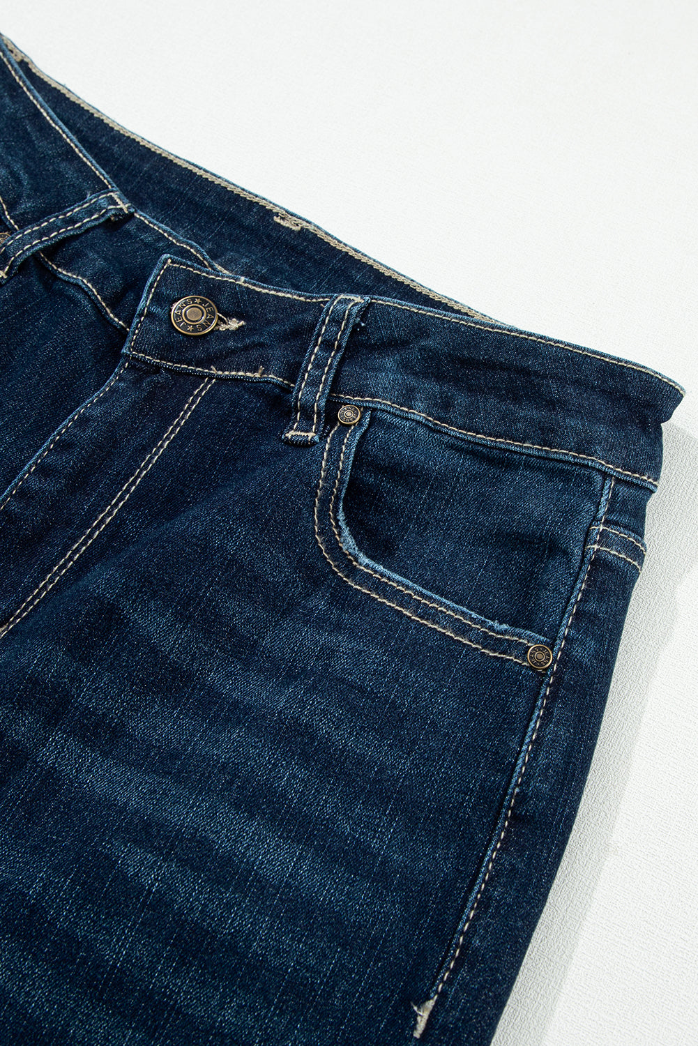 กางเกงยีนส์ก้นกระดิ่ง Ripped High Rise ของนกเป็ดน้ำจริง