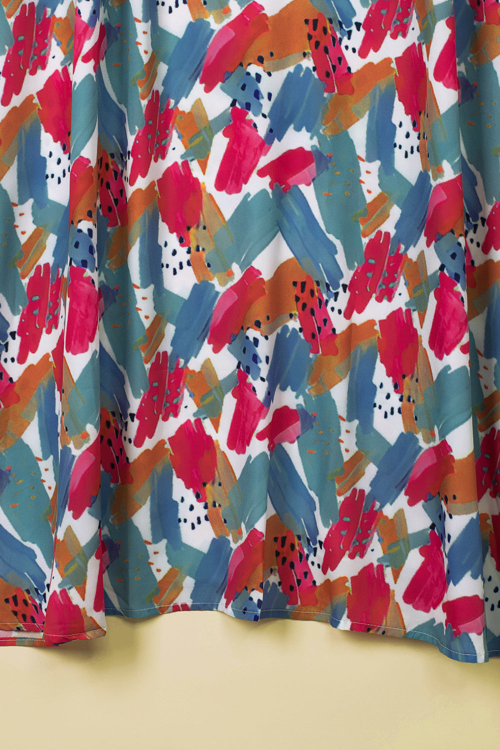 แม็กซี่เดรสสายสปาเก็ตตี้พิมพ์ลาย