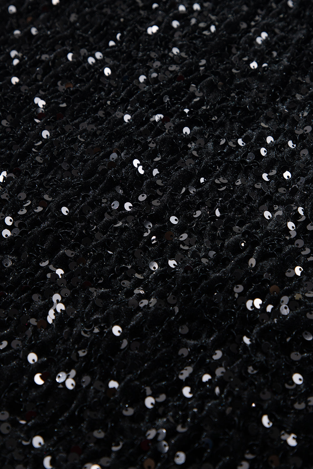 กระโปรงมินิเดรสเข้ารูปปักเลื่อมสีดำ