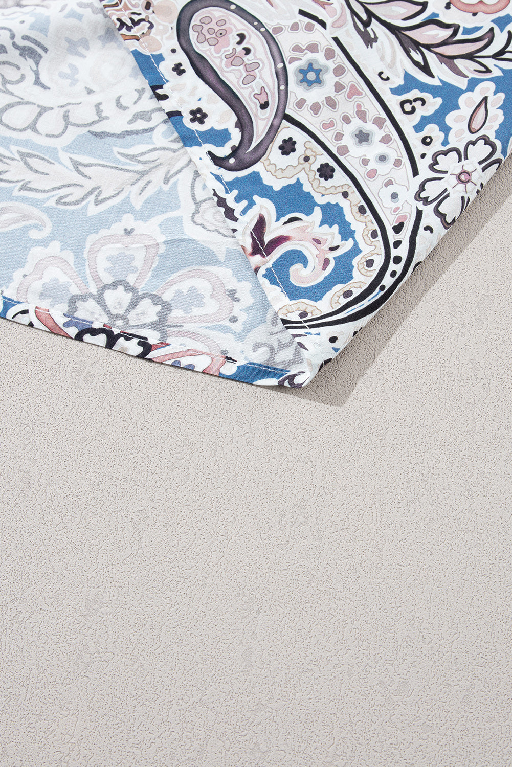 ชุดแม็กซี่เดรสไหล่พิมพ์ลาย Boho Paisley สีฟ้า