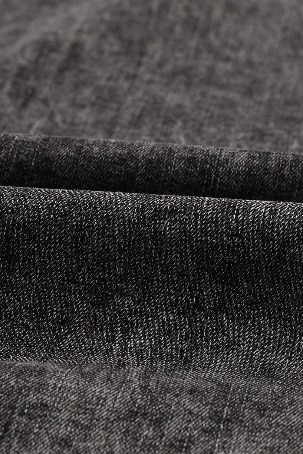 เสื้อแจ็คเก็ตเดนิมติดกระดุมแขนพัฟสีดำ