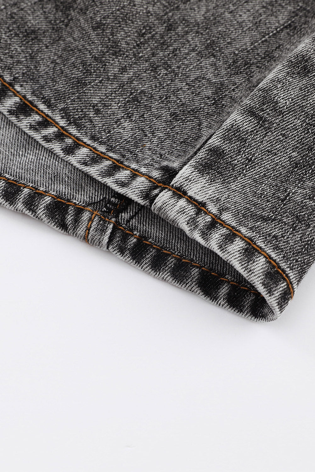 เสื้อแจ็คเก็ตเดนิมติดกระดุมแขนพัฟสีดำ