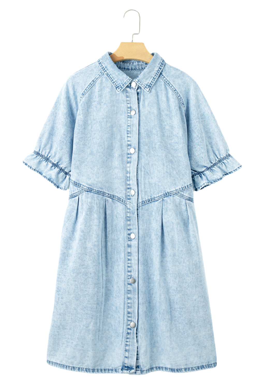 ชุดเดรสยีนส์แขนสั้นติดกระดุม Beau Blue Mineral Wash