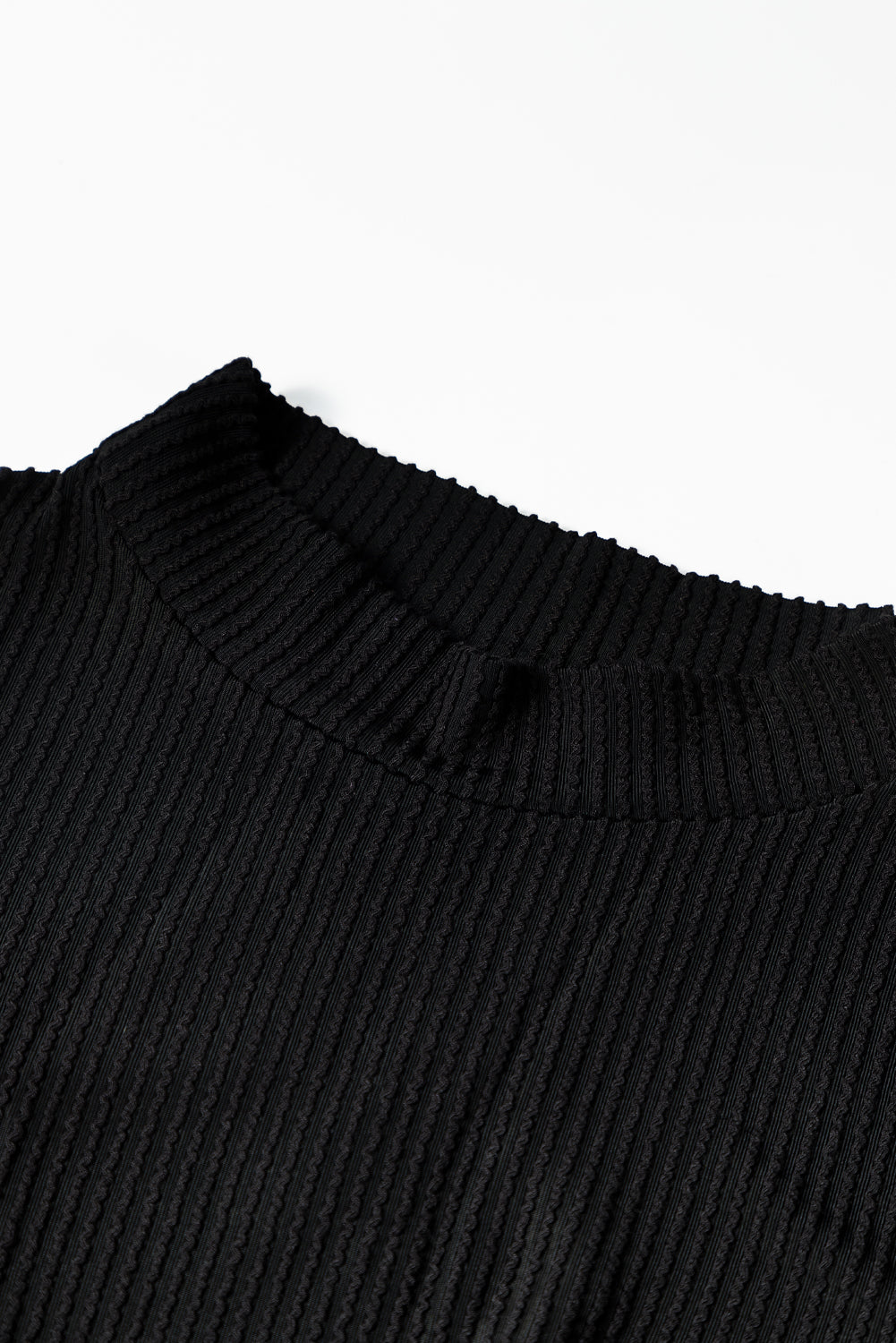 ชุดเดรสแขนยาวสีดำลาย Twist Cutout