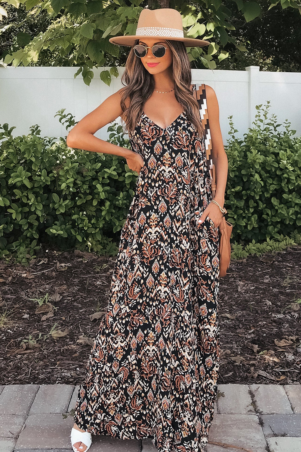 Black Boho Retro Printed Spaghetti Strap V Neck Maxi Dress